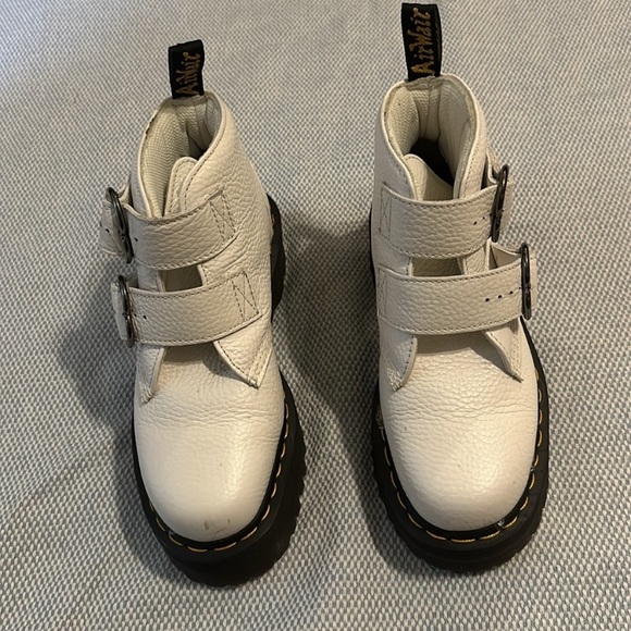 Dr.Martens Devon Heart Leather Platform Boots - Picture 3 of 10